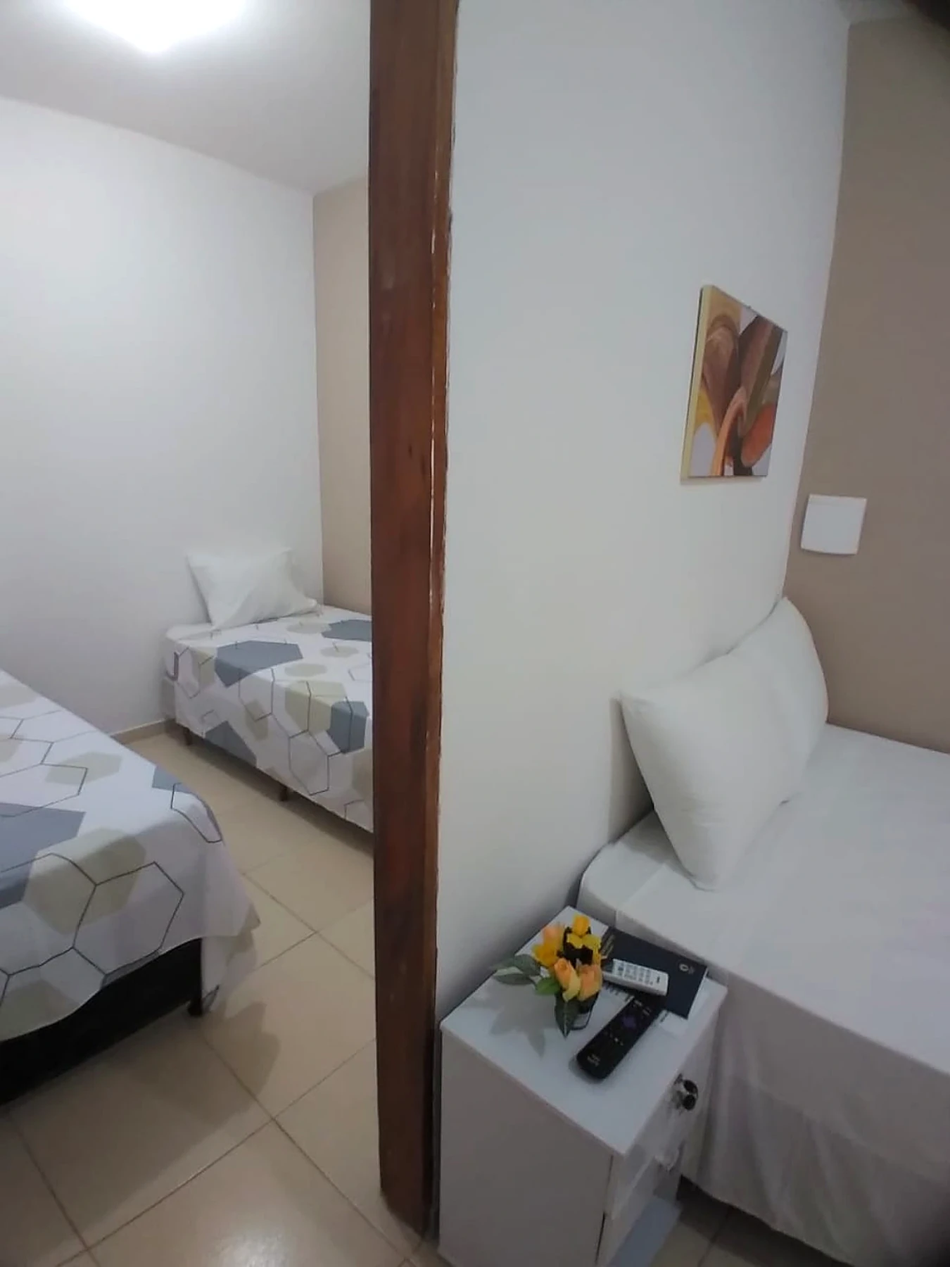 Quarto 4 — banheiro e área do box