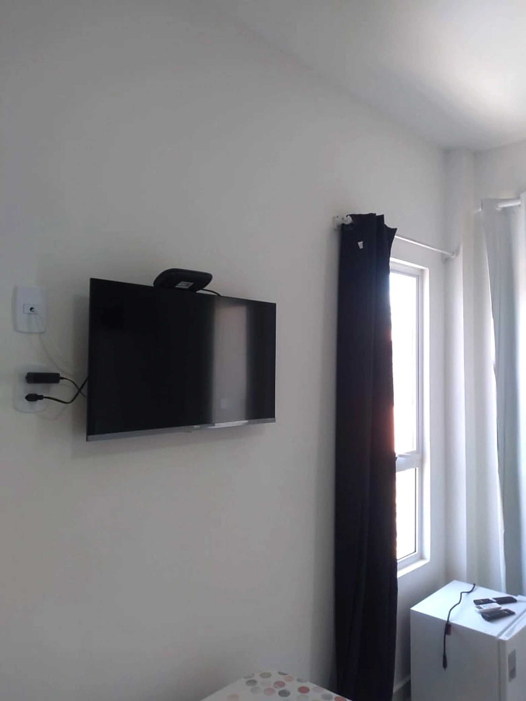 Quarto 7 — quarto com televisão
